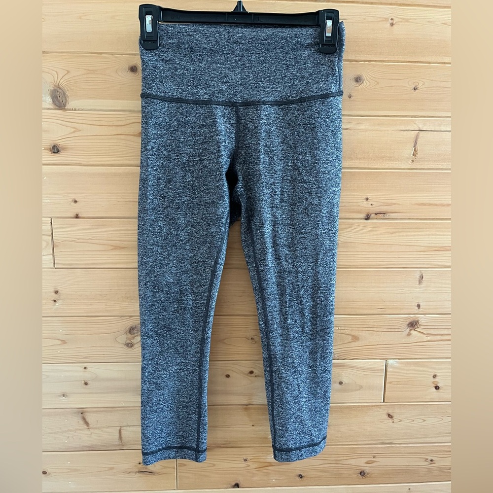 Lulu Lemon Heathered Gray Cropped Keggings Size 6